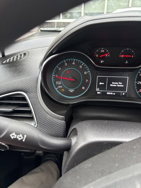 Used 2017 Chevrolet Cruze LT image 19