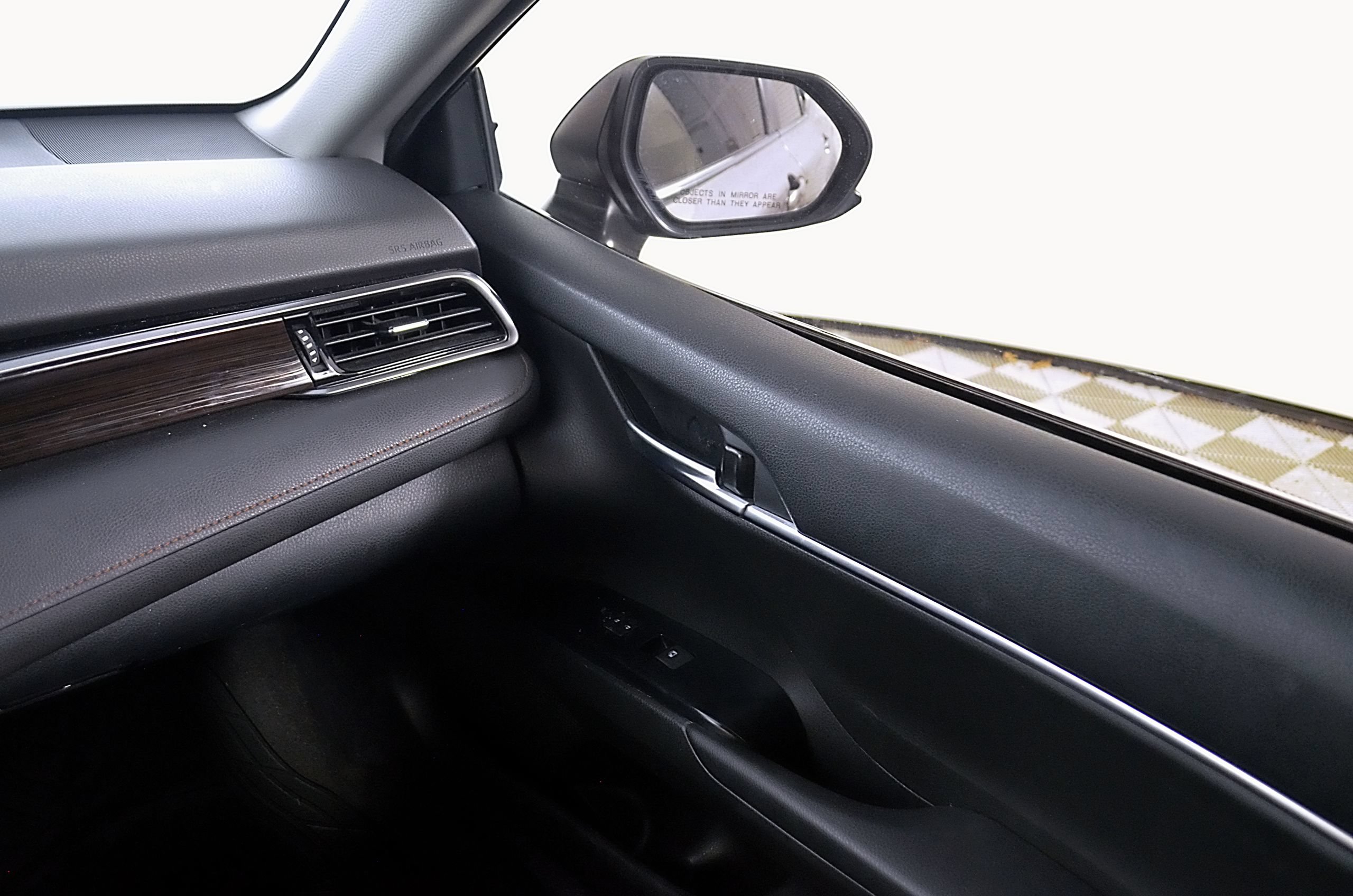 Used 2020 Toyota Camry LE FWD image 24