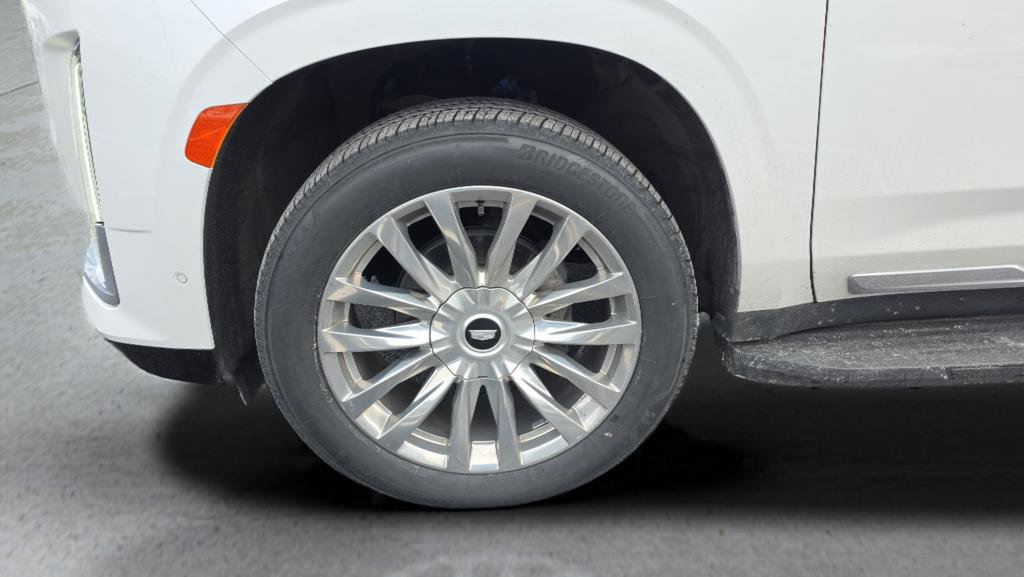 Used 2022 Cadillac Escalade ESV Premium Luxury image 16