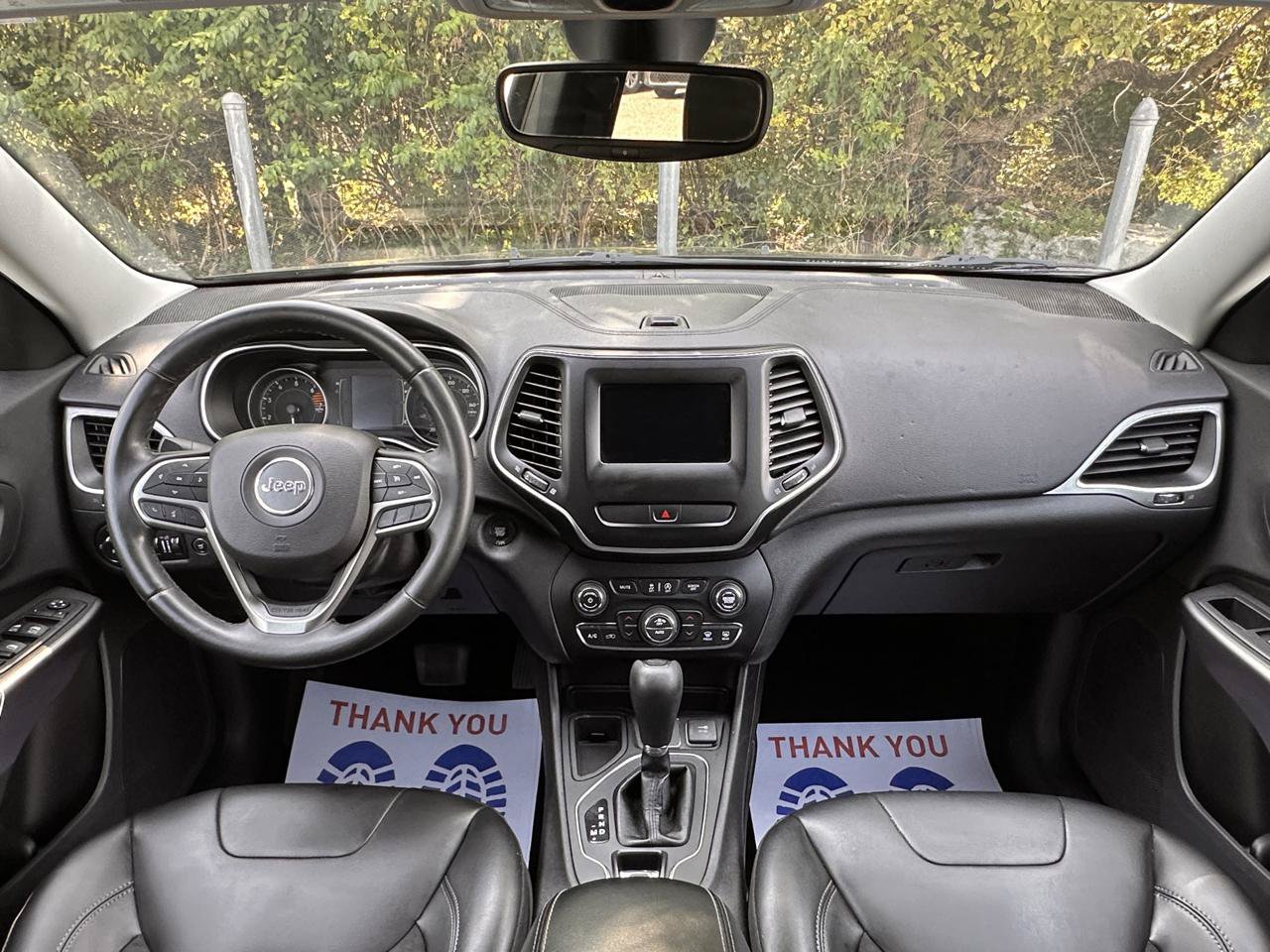Used 2019 Jeep Cherokee Latitude Plus w/ Comfort/Convenience Group FWD image 10