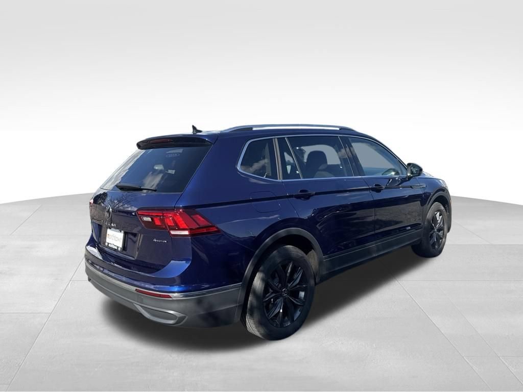 Used 2024 Volkswagen Tiguan SE AWD/4WD image 7