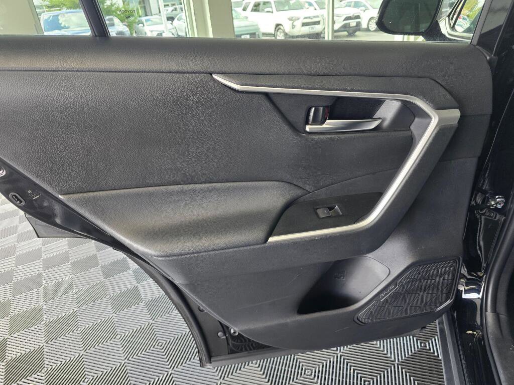 Certified 2024 Toyota RAV4 XLE AWD/4WD image 36
