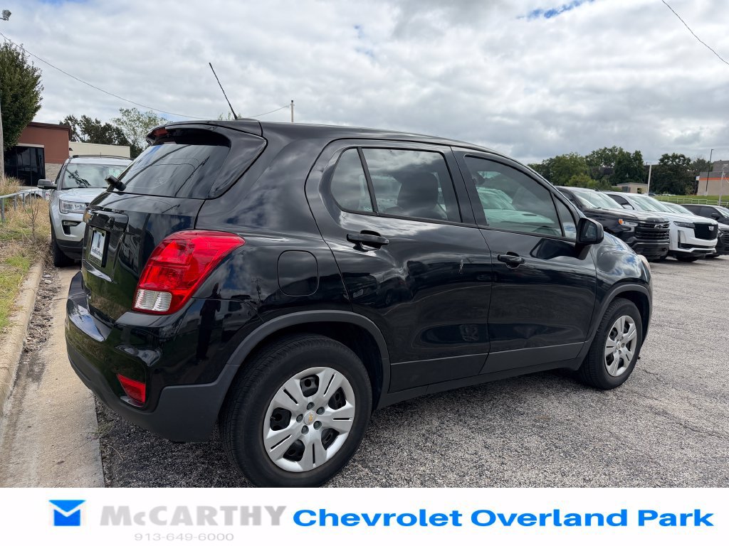 Used 2018 Chevrolet Trax LS FWD image 3