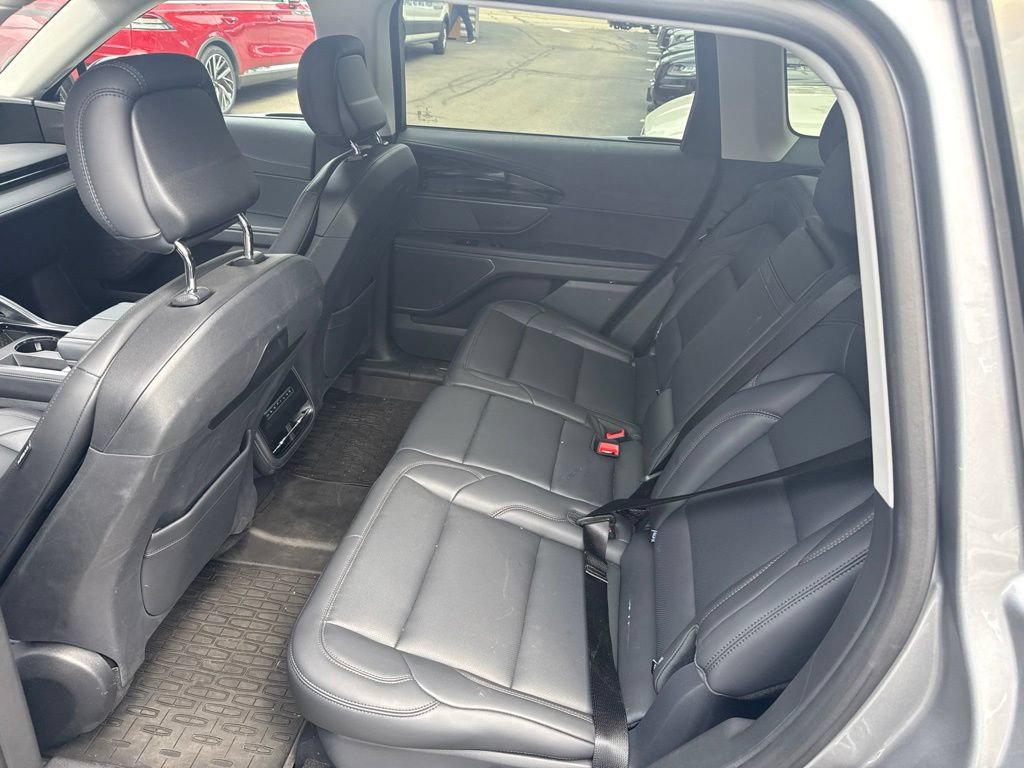 Used 2026 Lincoln Nautilus Premier AWD/4WD image 6