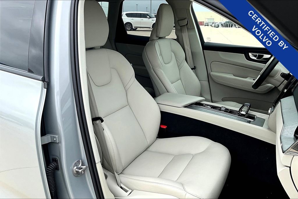 Used 2025 Volvo XC60 T8 Plus w/ Protection Package Premier image 10