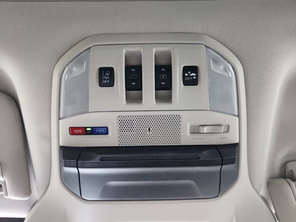 Used 2022 Subaru Ascent Limited w/ Technology Package image 30