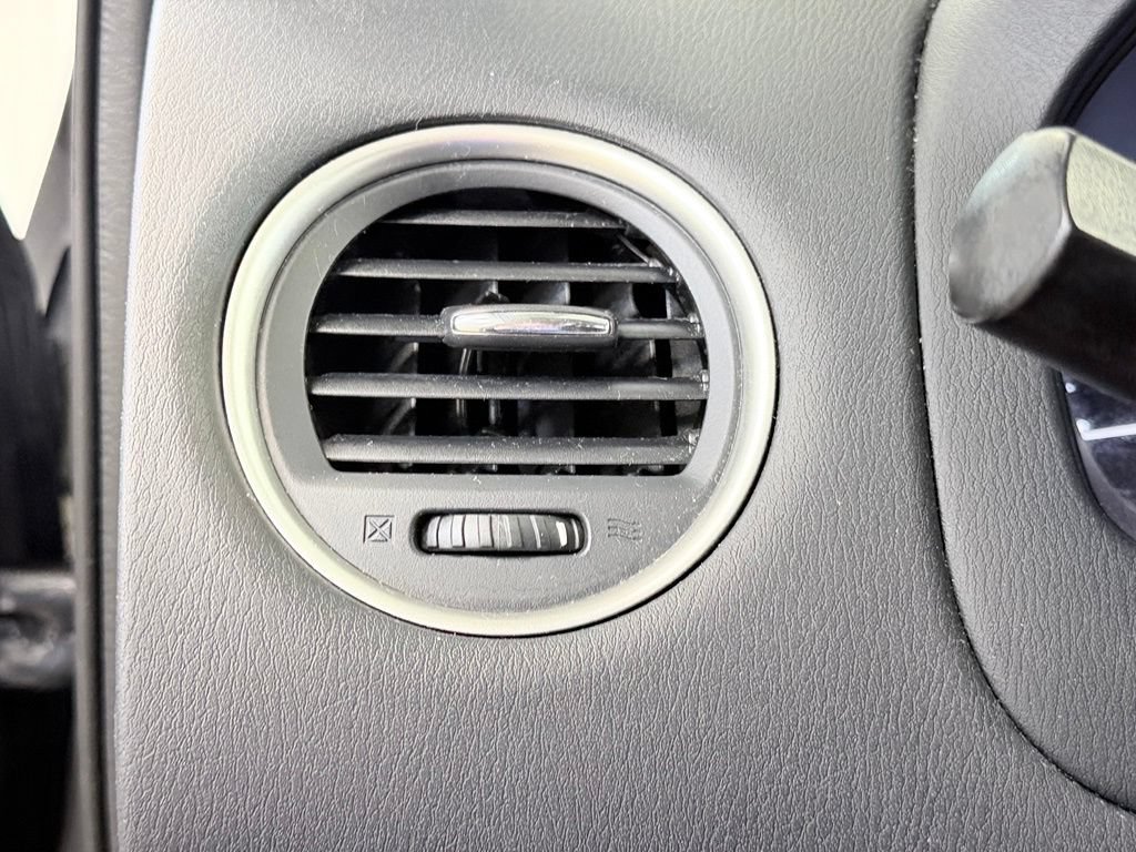 Used 2019 Nissan Pathfinder SV FWD image 38