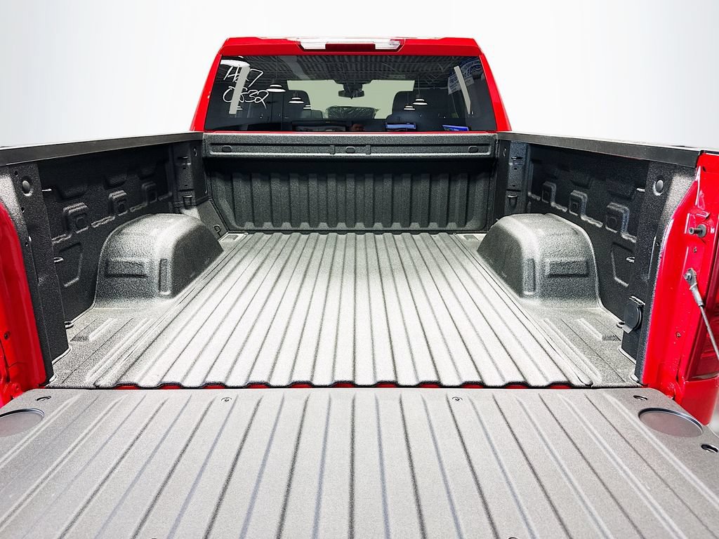 New 2026 Chevrolet Silverado 1500 Custom w/ Turbomax Blackout Package AWD/4WD image 31