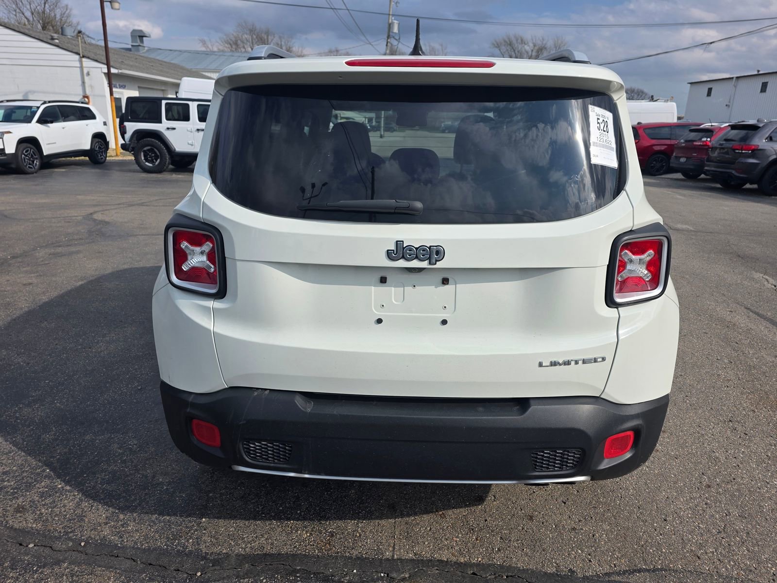 Used 2015 Jeep Renegade Limited image 4