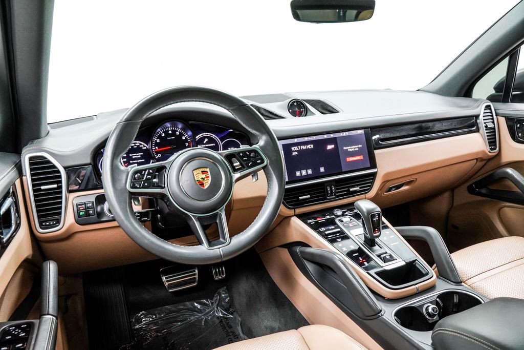 Used 2021 Porsche Cayenne S image 5