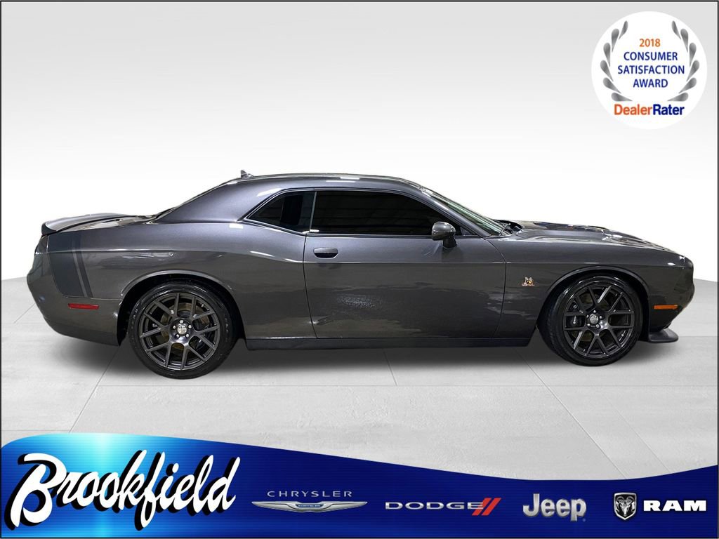 Used 2016 Dodge Challenger R/T Scat Pack w/ Leather Interior Group RWD image 7