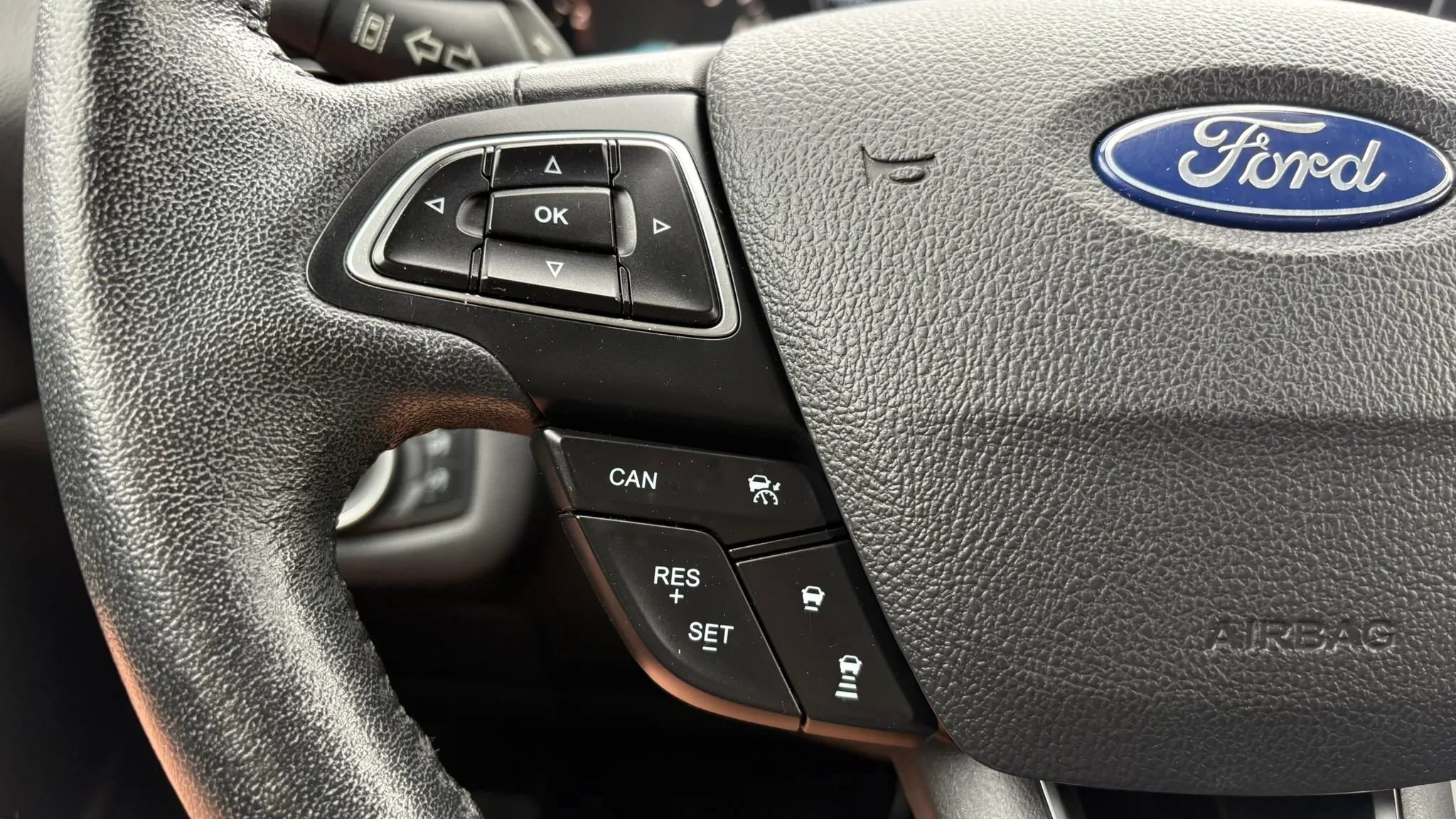 Used 2018 Ford Escape SEL w/ Ford Safe & Smart Package AWD/4WD image 20