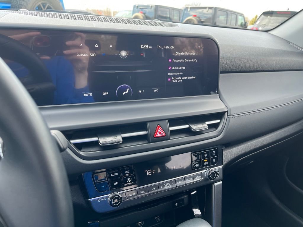 Used 2024 Kia Seltos EX image 25