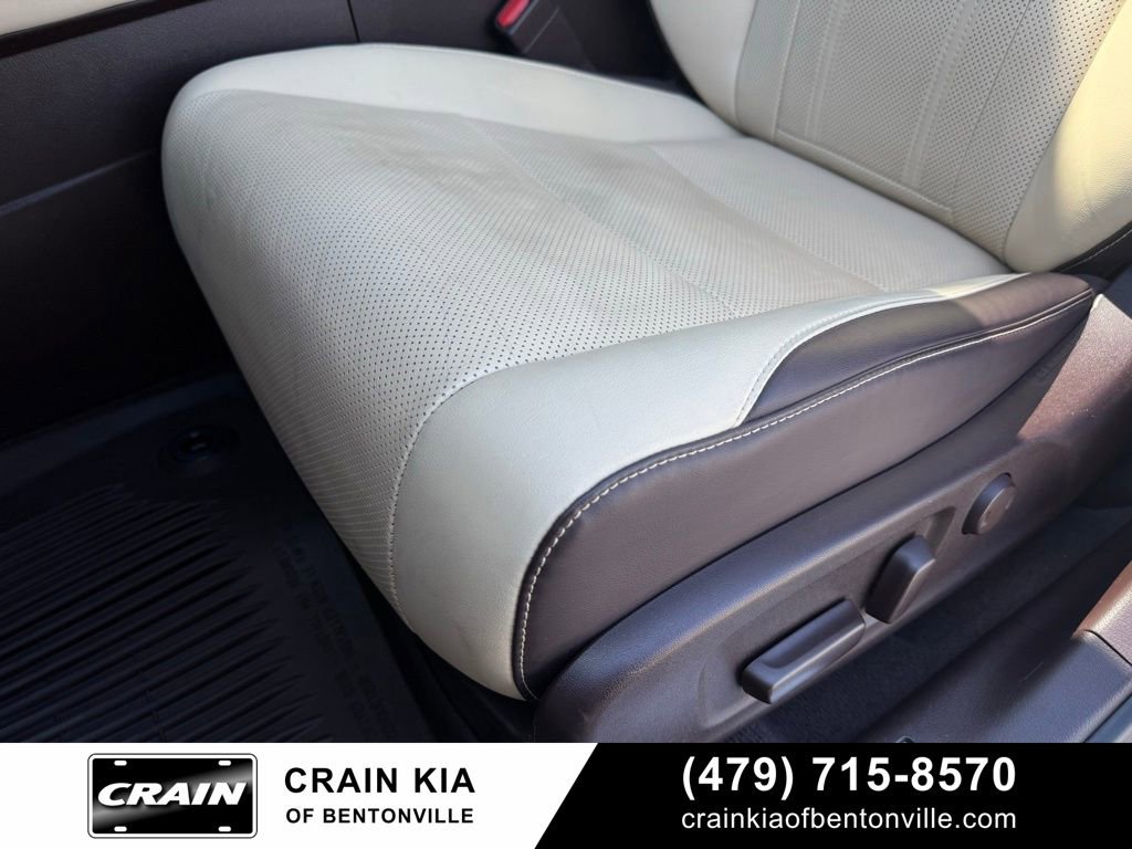 Used 2018 Lexus RX 350L Premium w/ Premium Package AWD/4WD image 25