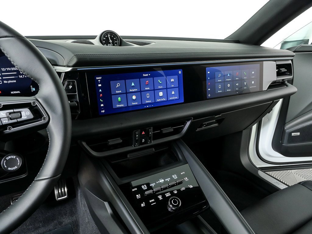 New 2025 Porsche Macan 4S Electric image 13