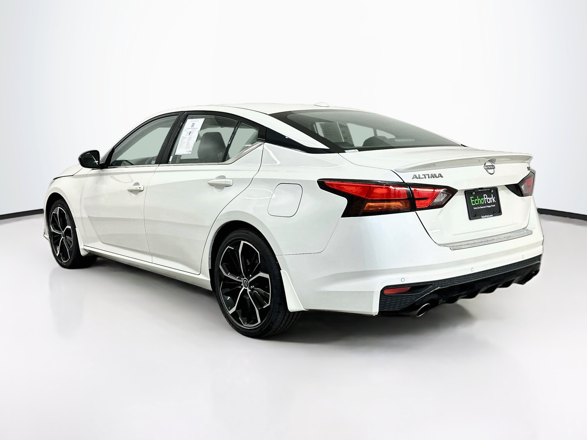 Used 2023 Nissan Altima 2.5 SR FWD image 5