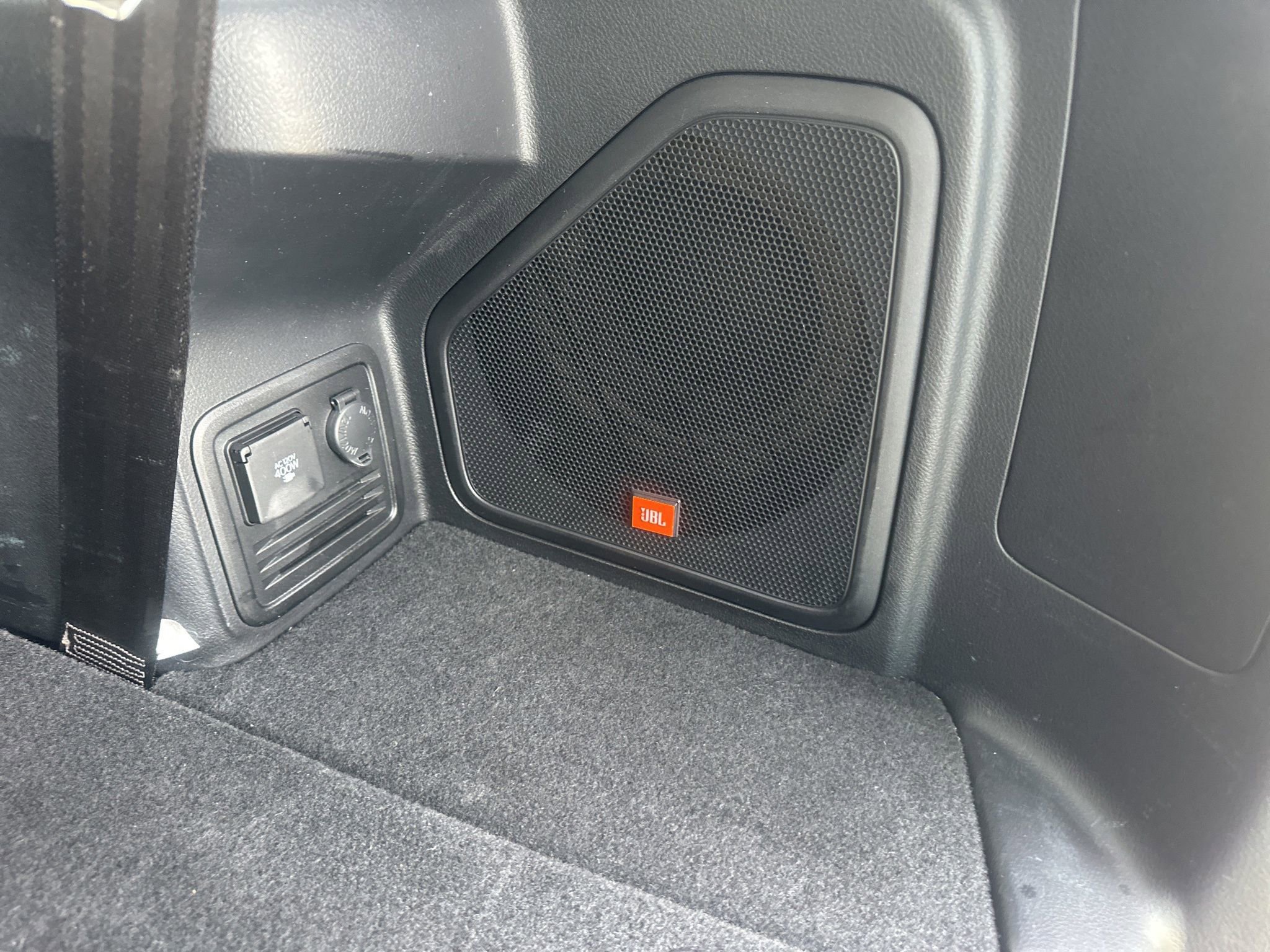 Used 2021 Toyota 4Runner Limited image 18