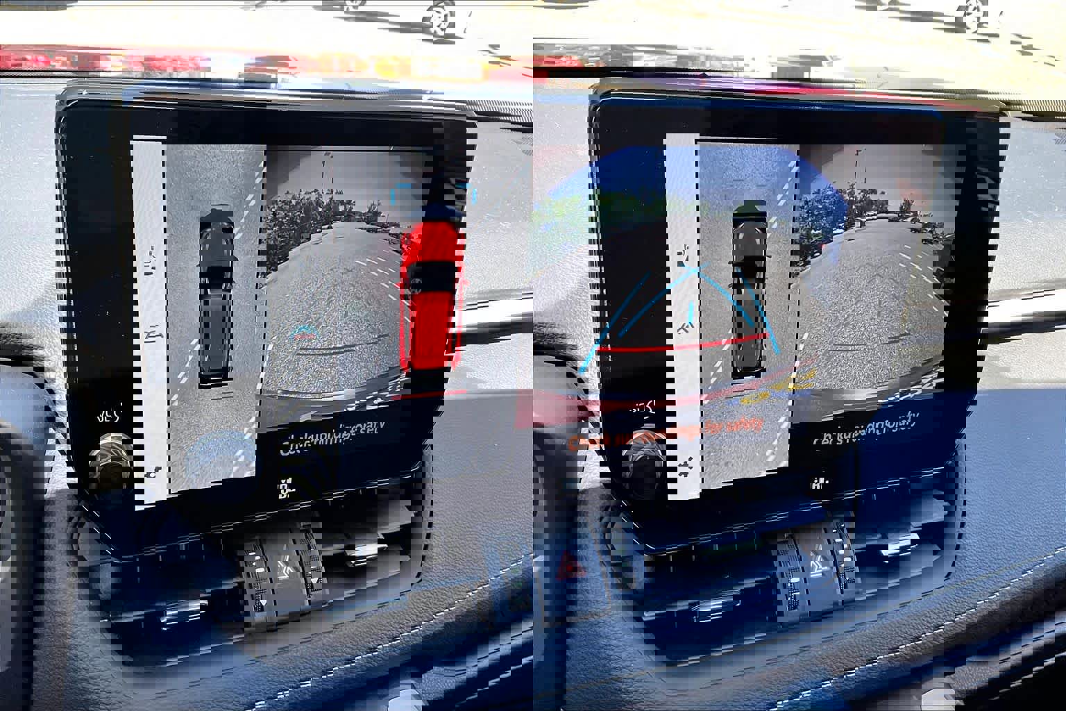 Used 2025 Toyota RAV4 Limited w/ Advanced Technology Package AWD/4WD image 26