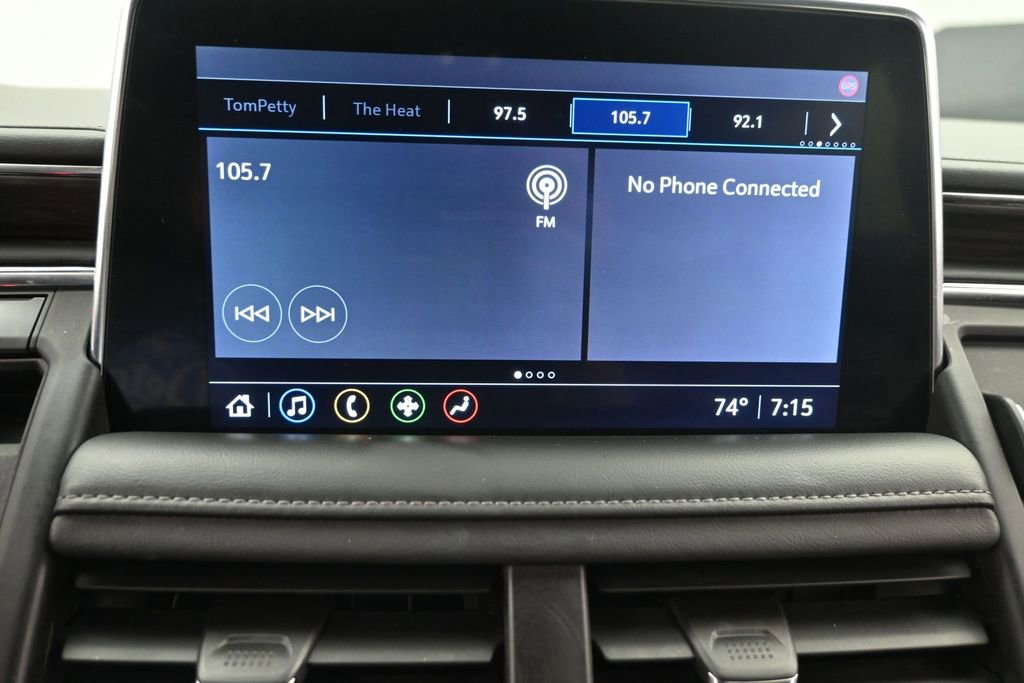 Used 2021 Chevrolet Suburban Z71 AWD/4WD image 17