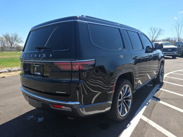 Used 2022 Jeep Wagoneer Series III w/ Premium Group I image 9