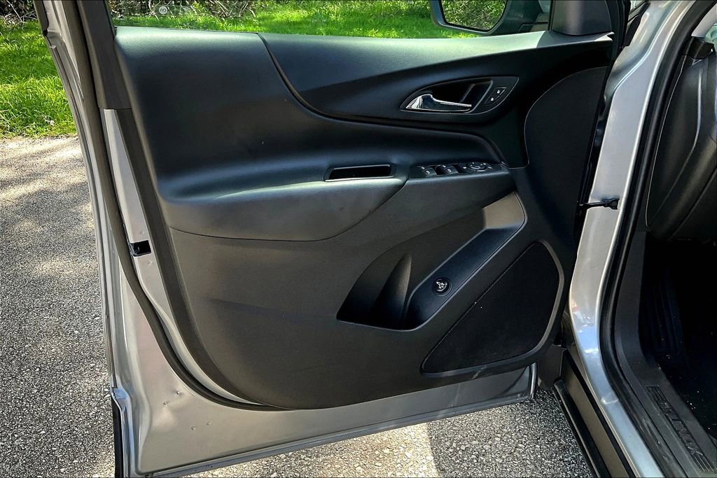 Used 2023 Chevrolet Equinox LT w/ Driver Convenience Package AWD/4WD image 24