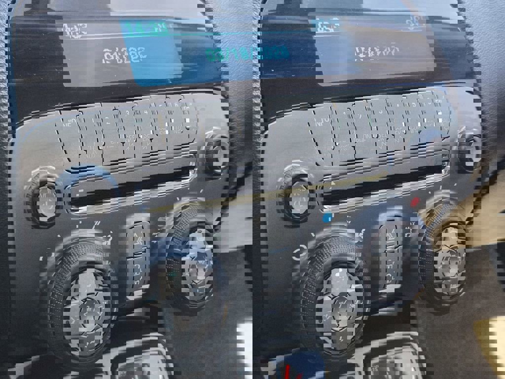 Used 2011 Chevrolet Camaro SS image 12