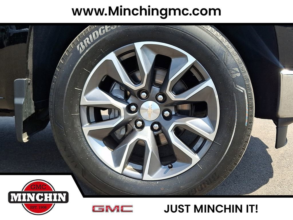 Used 2023 Chevrolet Suburban Premier AWD/4WD image 8