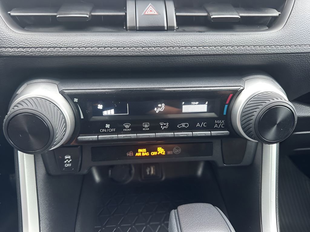 Used 2023 Toyota RAV4 LE image 17