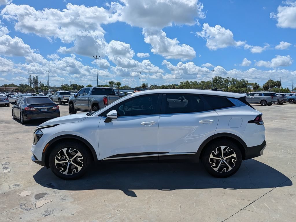 Certified 2023 Kia Sportage EX FWD image 5