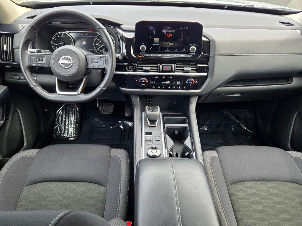 Used 2025 Nissan Pathfinder SV AWD/4WD image 21
