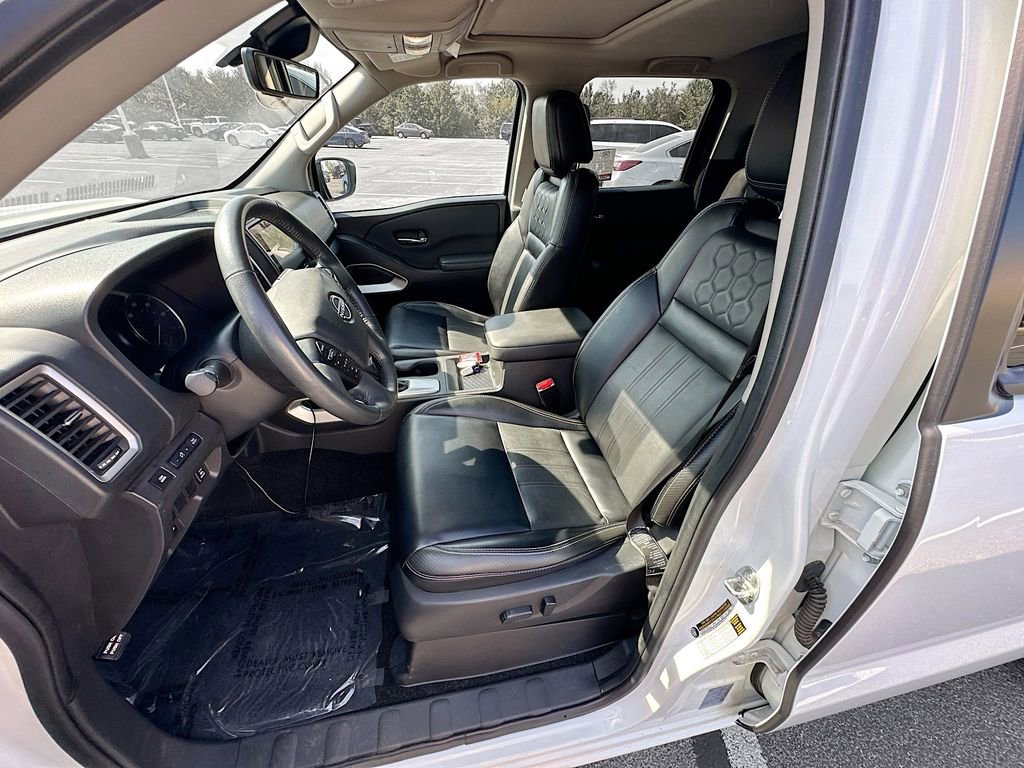 Certified 2024 Nissan Frontier SL w/ Technology Package image 30