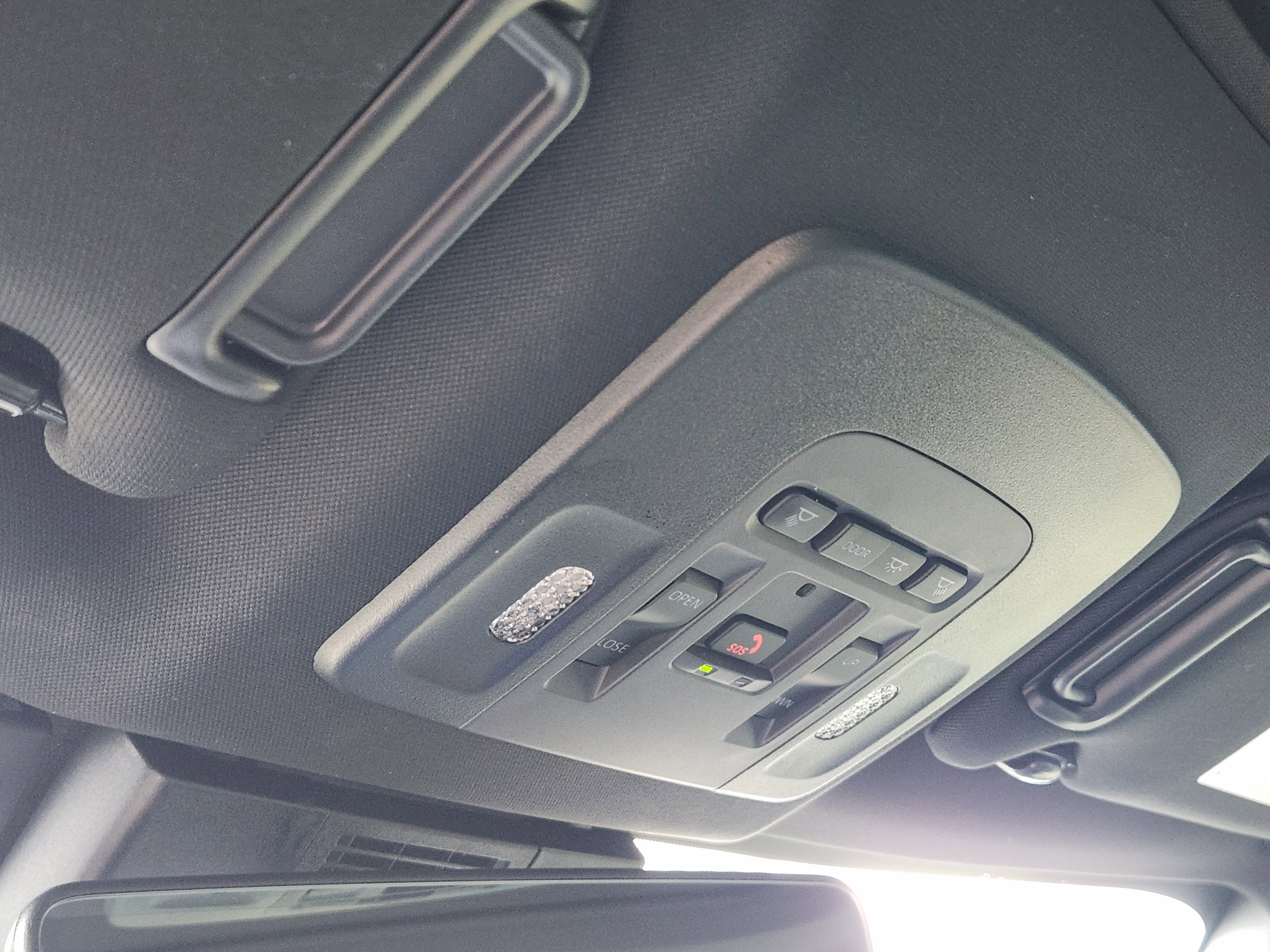 Used 2025 Toyota Camry SE w/ Multimedia Upgrade Package image 28