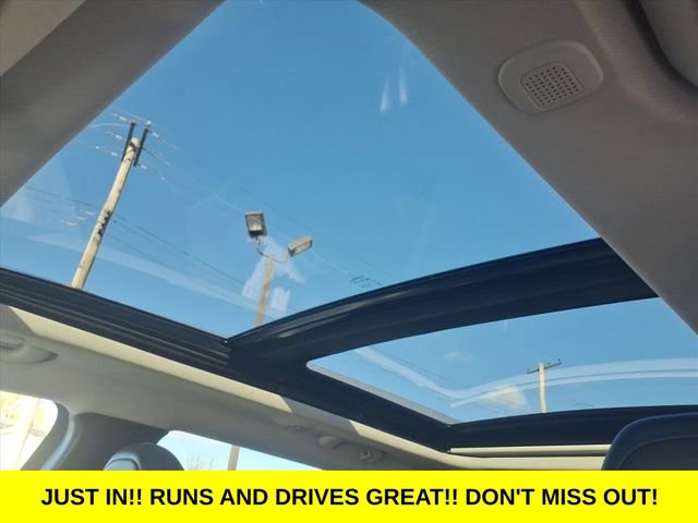 Used 2019 Jeep Cherokee Overland w/ Technology Group image 16