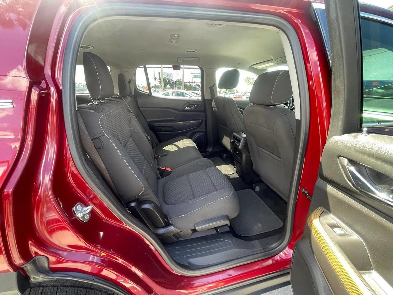 Used 2018 GMC Acadia SLE AWD/4WD image 14