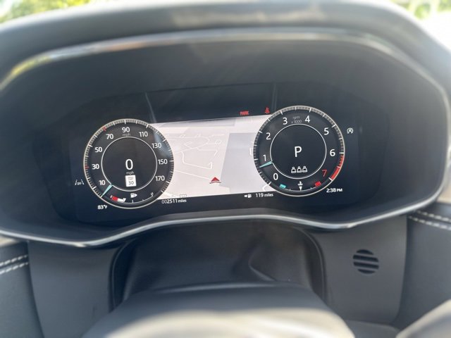 Used 2025 Jaguar F-PACE R-Dynamic S image 31