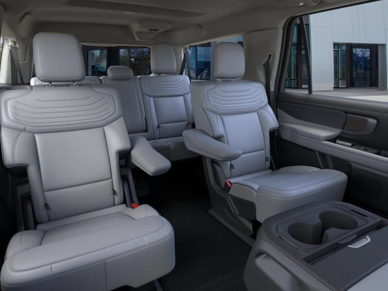New 2025 Ford Expedition Max Platinum w/ Platinum Ultimate Package AWD/4WD image 13