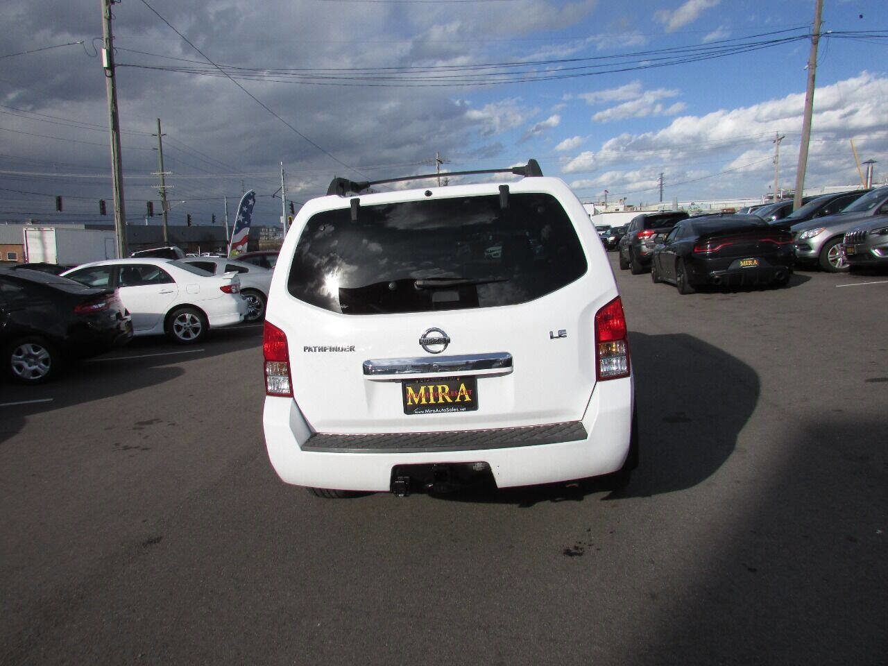 Used 2010 Nissan Pathfinder LE image 72