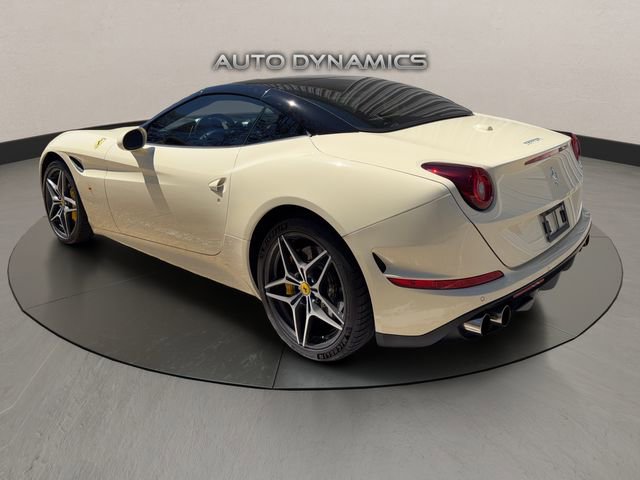Used 2016 Ferrari California T RWD image 7
