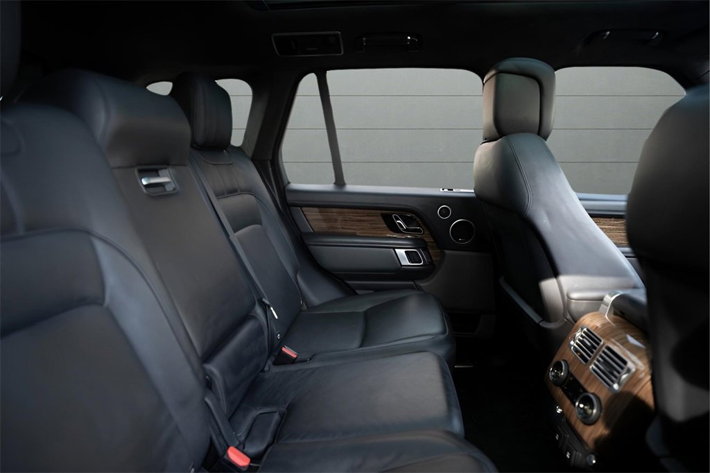 Used 2020 Land Rover Range Rover HSE image 20