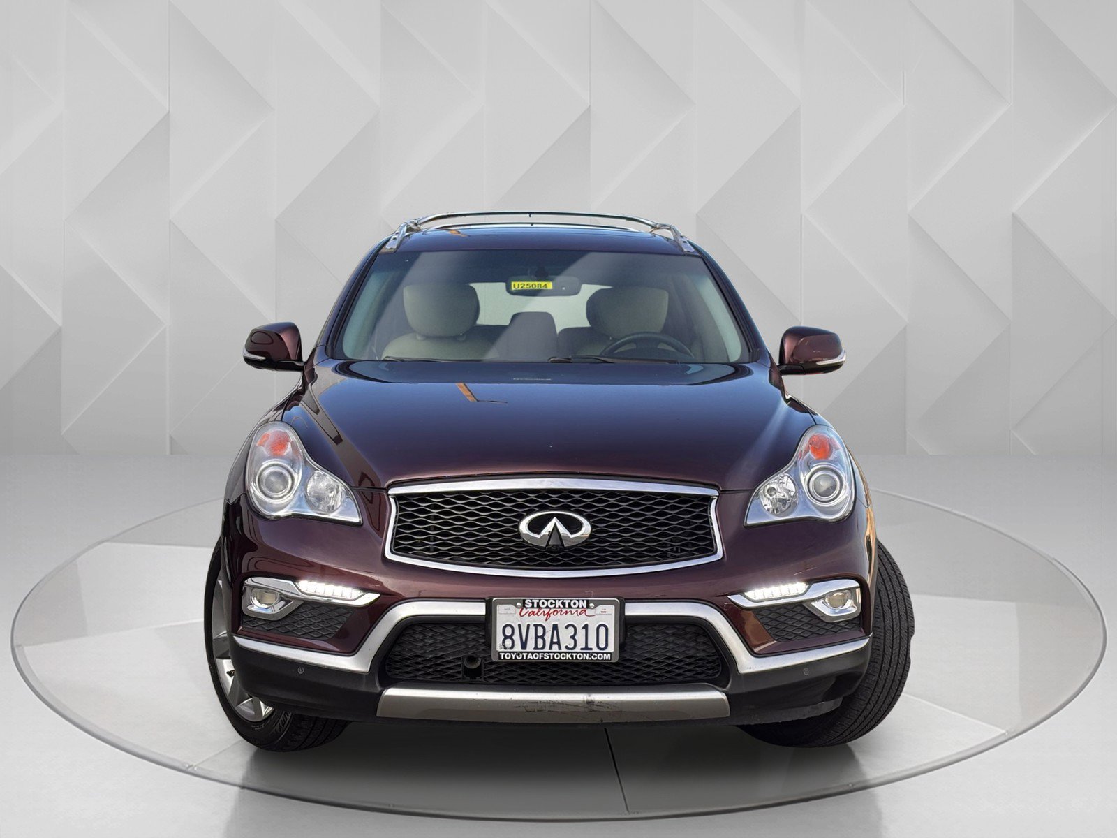 Used 2017 INFINITI QX50 2WD w/ Premium Plus Package image 4