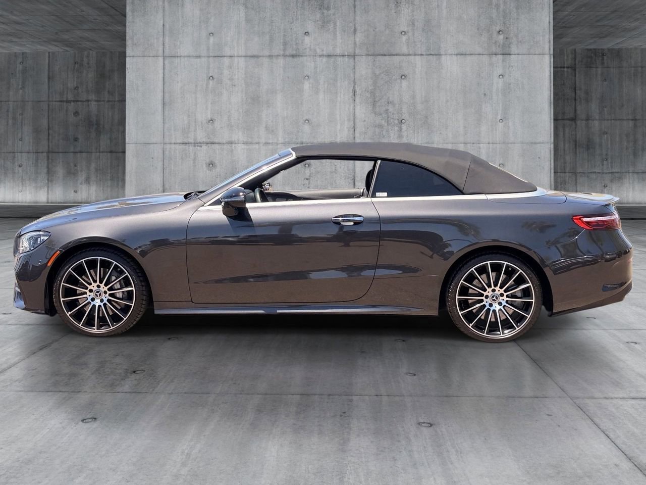 Used 2023 Mercedes-Benz E 450 4MATIC Cabriolet image 31
