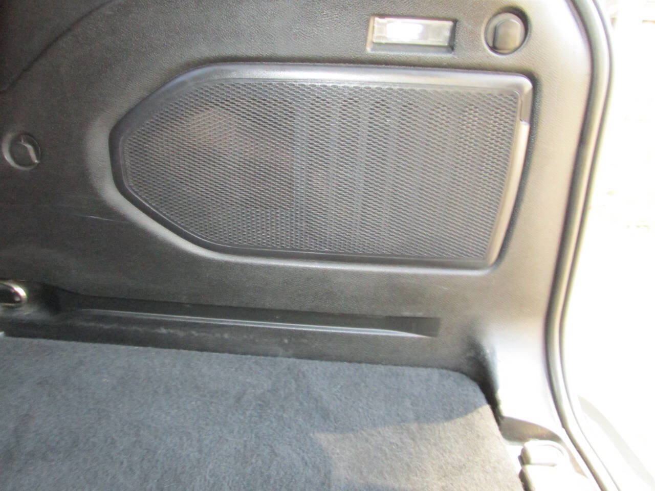 Used 2015 Jeep Renegade Latitude AWD/4WD image 36