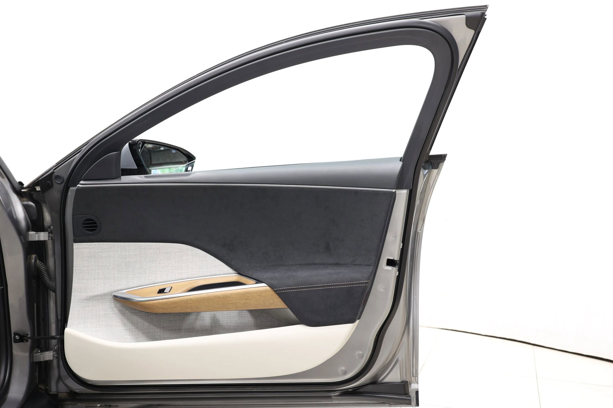 Used 2023 Lucid Air Grand Touring image 80