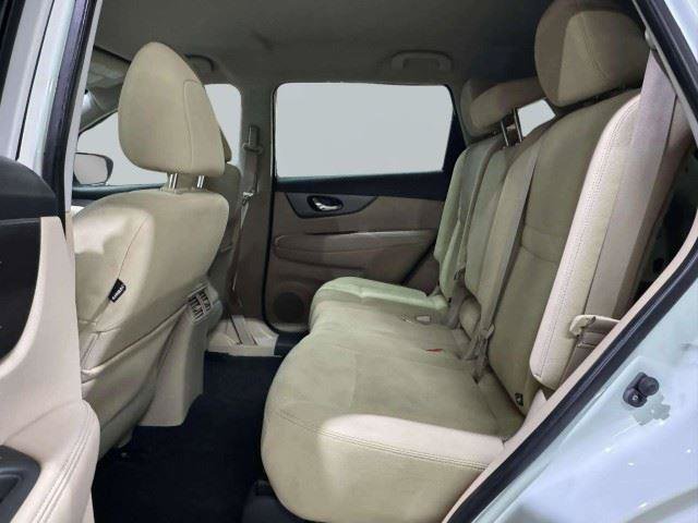 Used 2016 Nissan Rogue SV FWD image 60