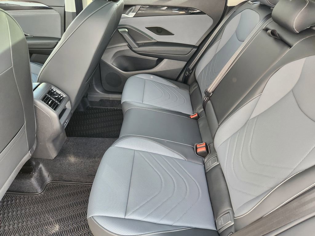 New 2026 Volkswagen Tiguan SE AWD/4WD image 11
