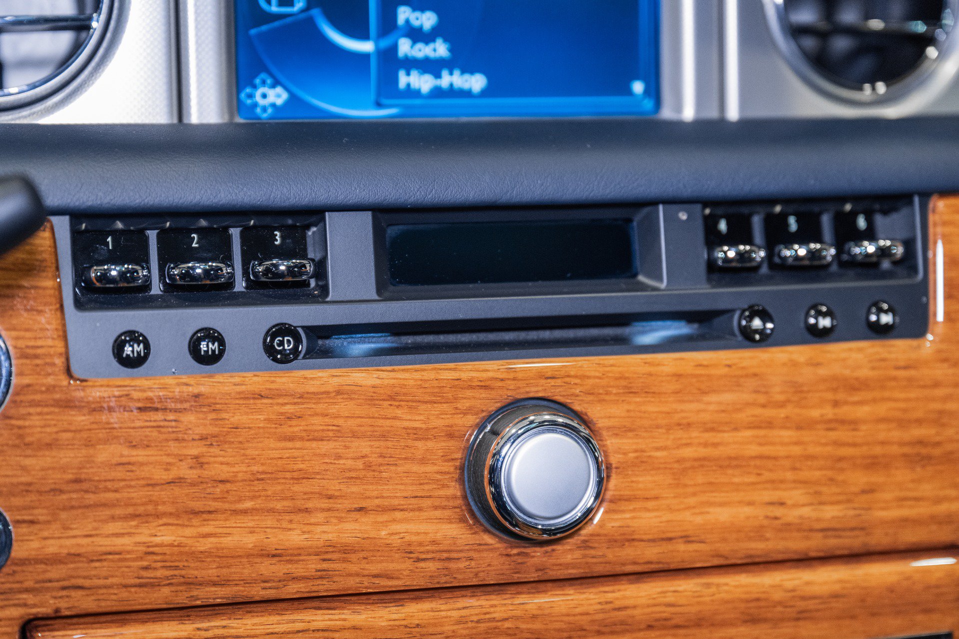 Used 2011 Rolls-Royce Phantom Sedan RWD image 59
