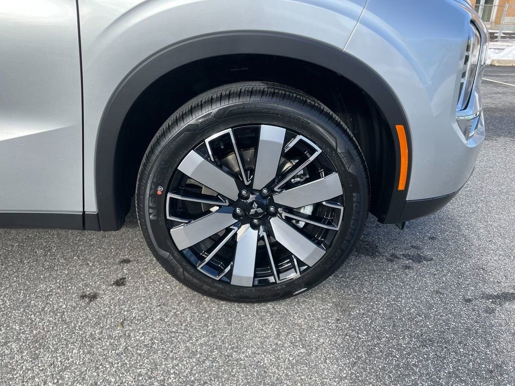 New 2026 Mitsubishi Outlander SE image 31