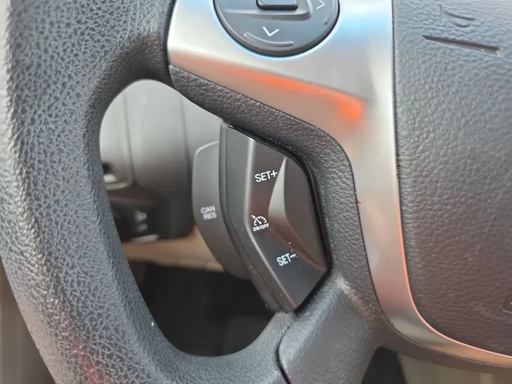 Used 2014 Ford Focus SE w/ SE Winter Package FWD image 17