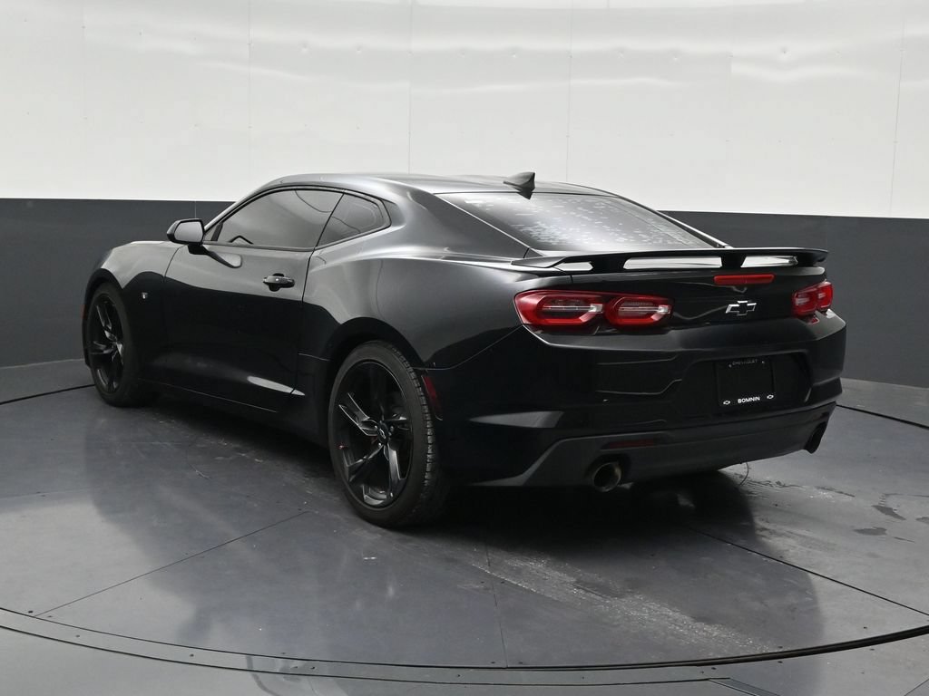 Used 2020 Chevrolet Camaro LT RWD image 3