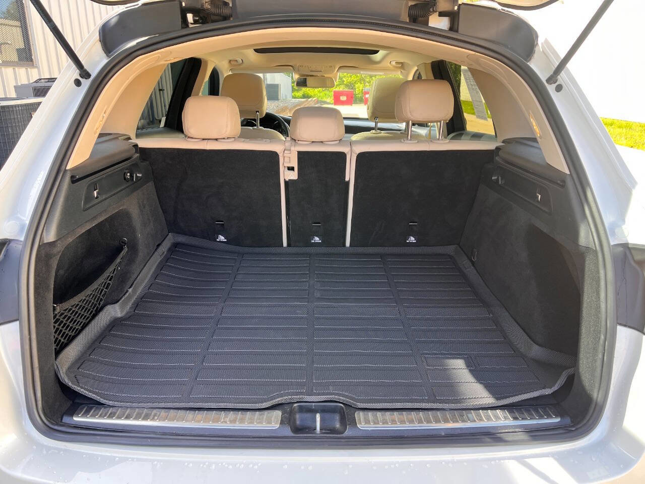 Used 2018 Mercedes-Benz GLC 300 4MATIC image 19